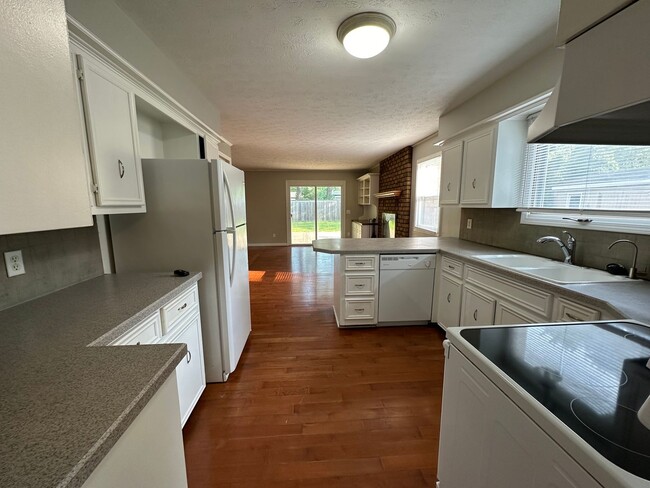 property at 7963 Pine Hollow Dr SE