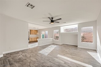 6615 Melodic Ct in Las Vegas, NV - Building Photo - Building Photo