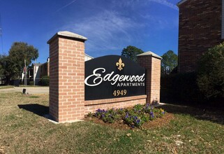 Edgewood in Baton Rouge, LA - Foto de edificio - Building Photo