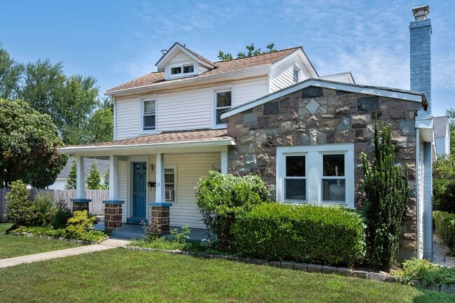 25 Greenview Ave in Princeton, NJ - Building Photo - Building Photo