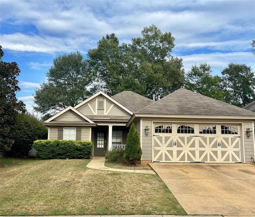 9013 Saw Tooth Loop in Pike Road, AL - Foto de edificio