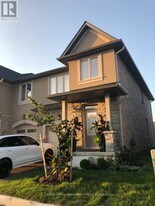 98 Shoreview Pl in Hamilton, ON - Building Photo