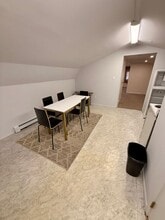 20 Shearwater Way in Centereach, NY - Foto de edificio - Building Photo