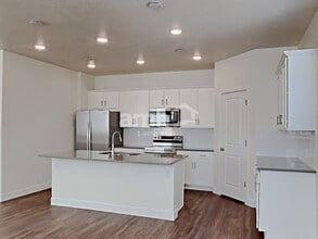 11068 S Stream Rock Rd in South Jordan, UT - Building Photo - Building Photo