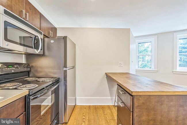 5150 Ridge Ave in Philadelphia, PA - Building Photo - Building Photo