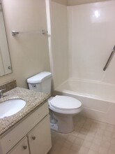 4614 Old Spartanburg Rd in Taylors, SC - Foto de edificio - Building Photo