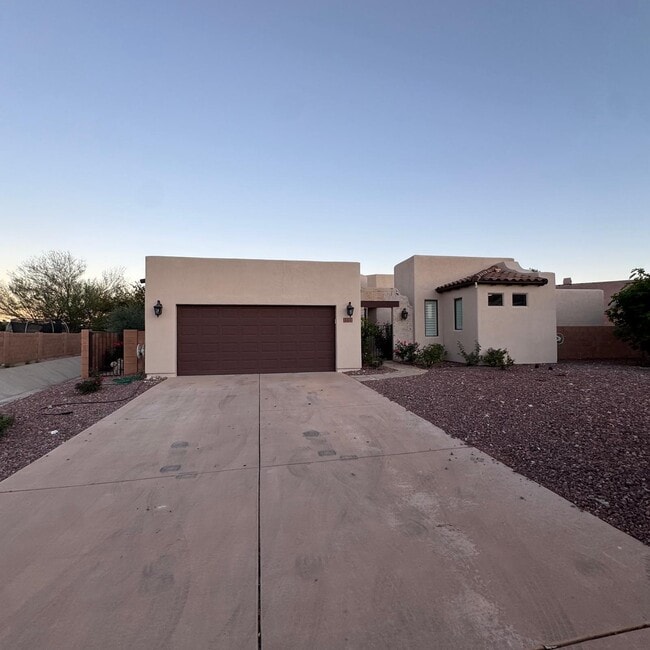 property at 1111 Vista De Los Alamos