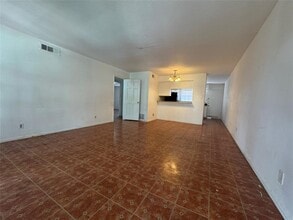 6405 Westward St in Houston, TX - Building Photo - Building Photo