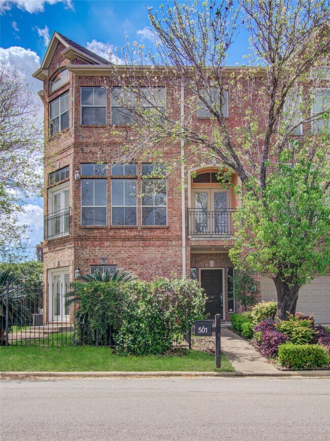 501 Leverkuhn St in Houston, TX - Building Photo - Building Photo