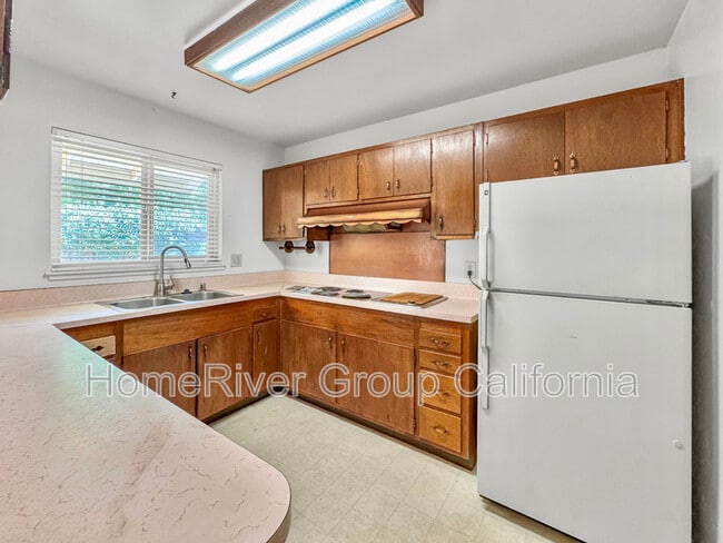 3413 S Port Dr in Sacramento, CA - Building Photo - Building Photo