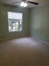 6213 Dewdrop Way in Temple Terrace, FL - Foto de edificio - Building Photo