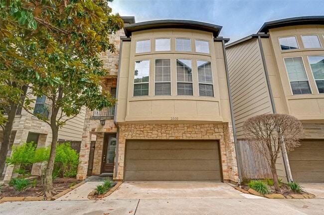 property at 2906 Leeland St