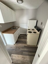 13420 Euclid Ave in East Cleveland, OH - Foto de edificio - Building Photo