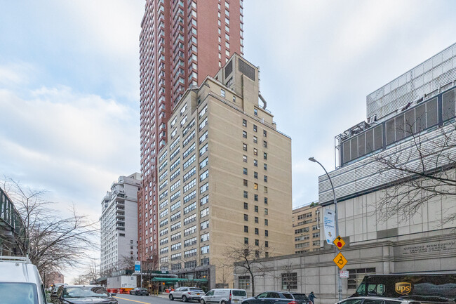 520 E 72nd St in New York, NY - Building Photo - Building Photo