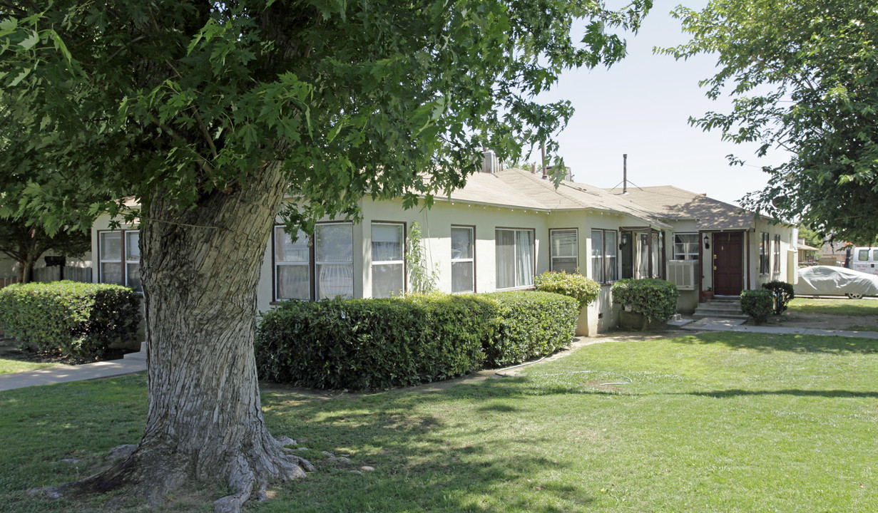 Olive Manor Apartments in Colton, CA - Building Photo