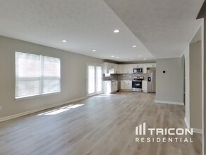 2340 Salem Park Ct in Indianapolis, IN - Building Photo - Building Photo