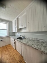 213 Laurel St in Manchester, NH - Building Photo - Building Photo