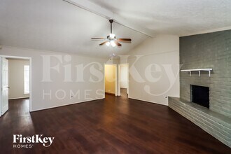 17538 Bonnie Sean Dr in Spring, TX - Foto de edificio - Building Photo