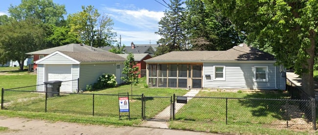 property at 2838 Dean Ave
