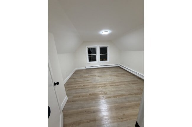 805 Blue Hill Ave, Unit 3 in Boston, MA - Foto de edificio - Building Photo