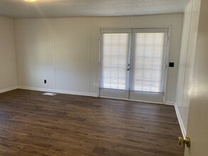 204 Patterson St in Paris, TN - Building Photo - Building Photo