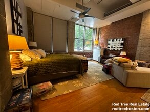 150 Porter St, Unit 3 in Boston, MA - Building Photo - Building Photo