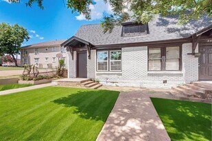 308 S Storey St in Dallas, TX - Building Photo