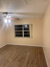 7015 Waterside Dr, Unit 7015 Waterside in Tampa, FL - Building Photo - Building Photo