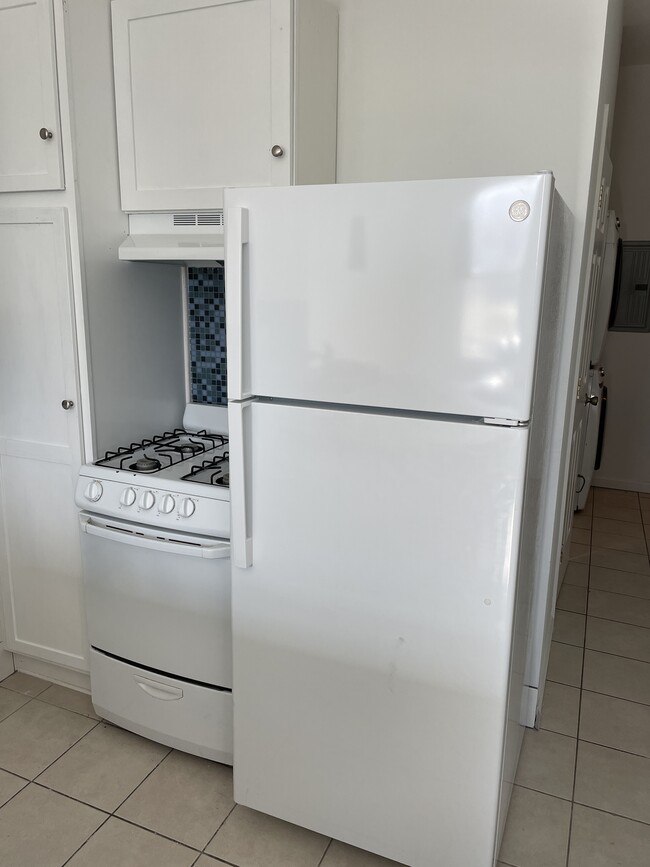 2013 N College Ave, Unit 2