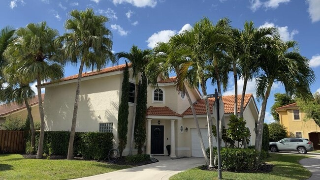 property at 1752 Harborside Cir