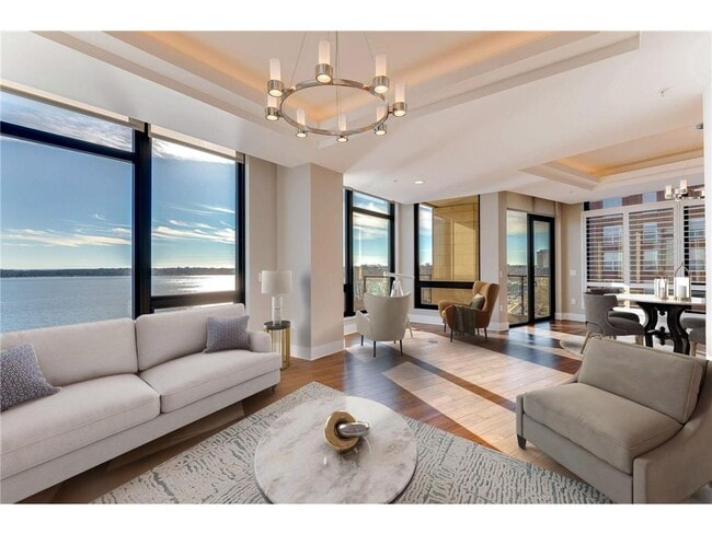 2622 W Lake St-Unit -702 in Minneapolis, MN - Building Photo - Building Photo