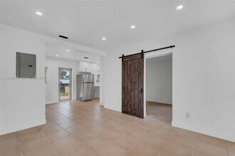 3050 SW 23rd Terrace in Miami, FL - Building Photo - Building Photo
