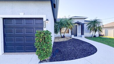 4002 SW Jarmer Rd in Port St. Lucie, FL - Building Photo - Building Photo