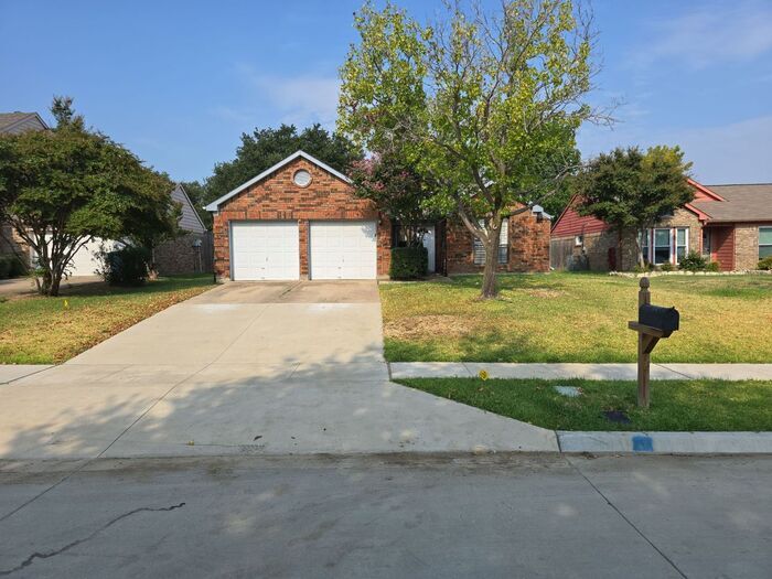 5125 Colonial Dr in Flower Mound, TX - Building Photo