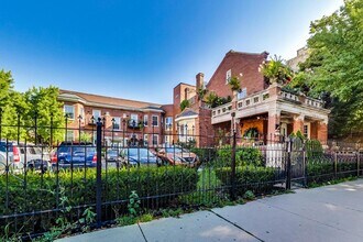 2950 W Palmer St in Chicago, IL - Building Photo - Building Photo
