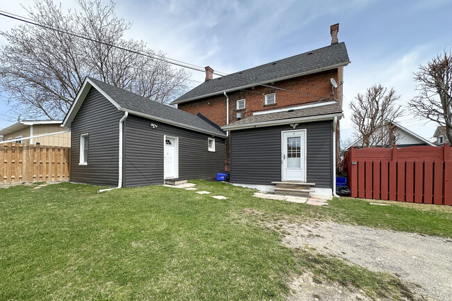 property at 356 Ritson Rd S