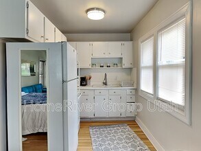 374 S 1100 E in Salt Lake City, UT - Building Photo - Building Photo