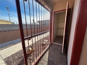 417 N Lamb Blvd in Las Vegas, NV - Building Photo - Building Photo