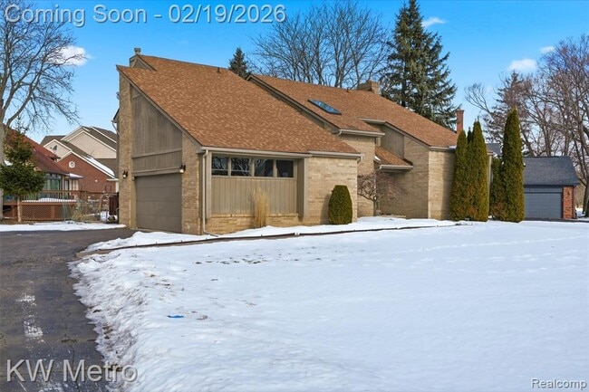 4606 Strandwyck Rd in West Bloomfield Township, MI - Building Photo - Building Photo
