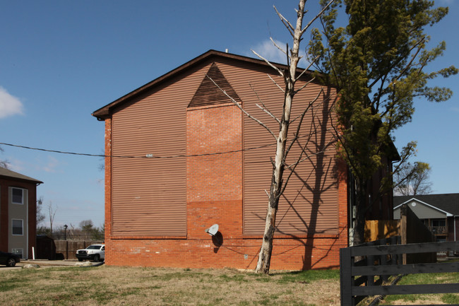 1623 Brick Kiln Ln in Louisville, KY - Building Photo - Building Photo