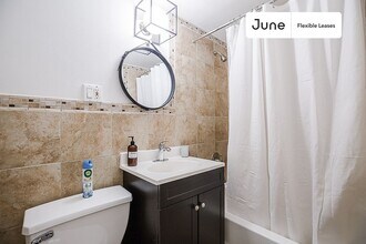 439 W 48th St in New York, NY - Building Photo - Building Photo