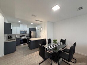 9 E Yuma Ave in McAllen, TX - Building Photo - Building Photo