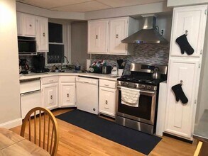 72 Boston Ave in Medford, MA - Building Photo - Building Photo