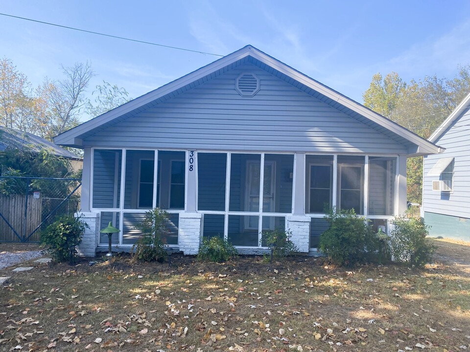 308 Richard St in Hot Springs, AR - Foto de edificio