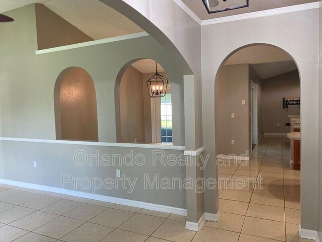 942 Louvre Ct in Kissimmee, FL - Building Photo - Building Photo
