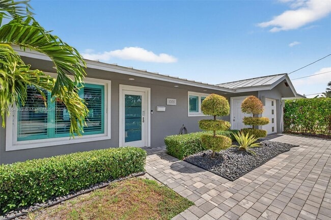 1009 Tangelo Isle in Fort Lauderdale, FL - Building Photo - Building Photo