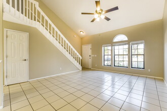 1035 Olliff Way in Oviedo, FL - Building Photo - Building Photo