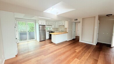 14723 Martell Ave in San Leandro, CA - Building Photo - Building Photo