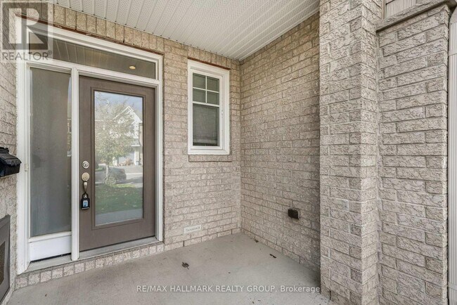 334 Grammond Cir in Ottawa, ON - Building Photo - Building Photo