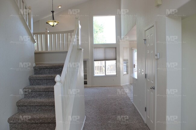 424 Saturn Dr in Fort Collins, CO - Building Photo - Building Photo